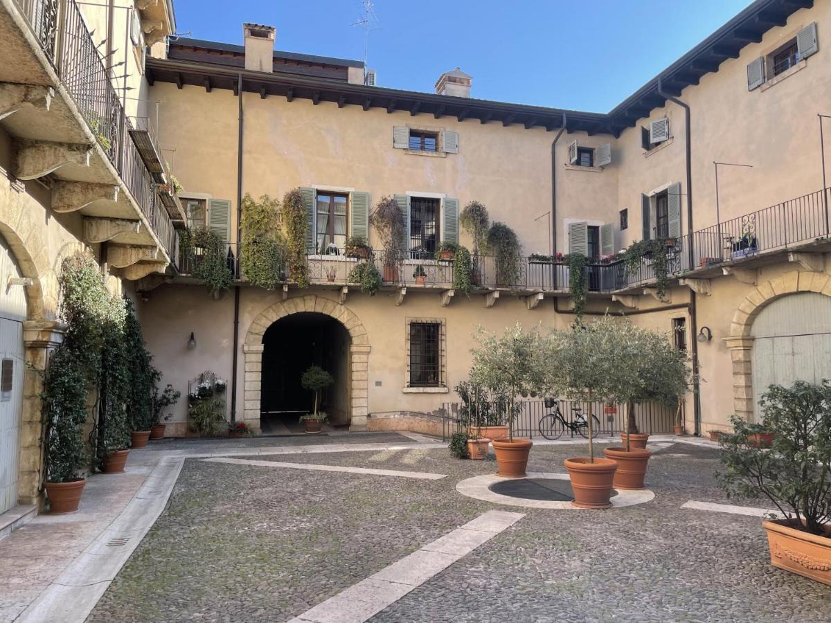 Antiche Colonne Apartment Verona Luaran gambar