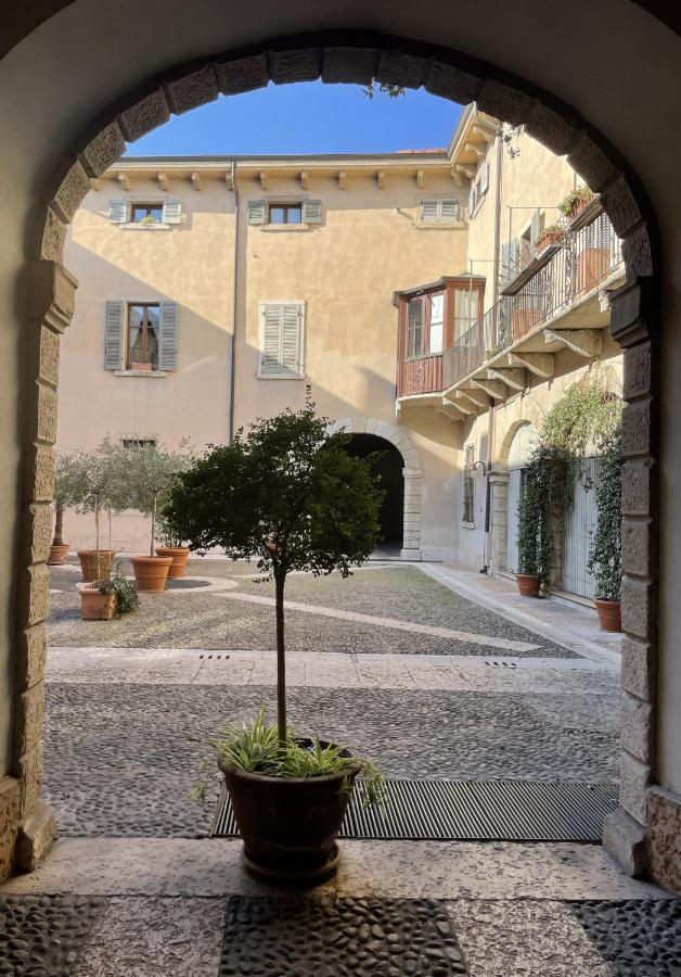 Antiche Colonne Apartment Verona Luaran gambar